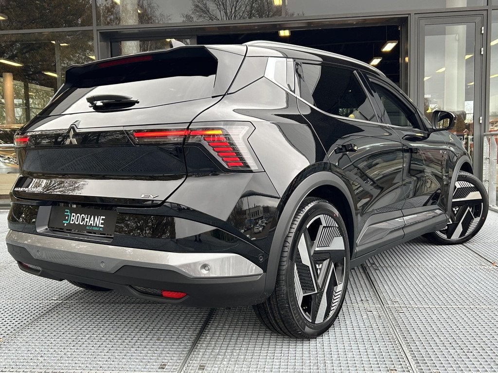 Mitsubishi Eclipse Cross Intense+ 87 kWh | NIEUW MODEL UIT V, Auto's, Mitsubishi, Eclipse Cross, Leder en Stof, Zwart, 218 pk