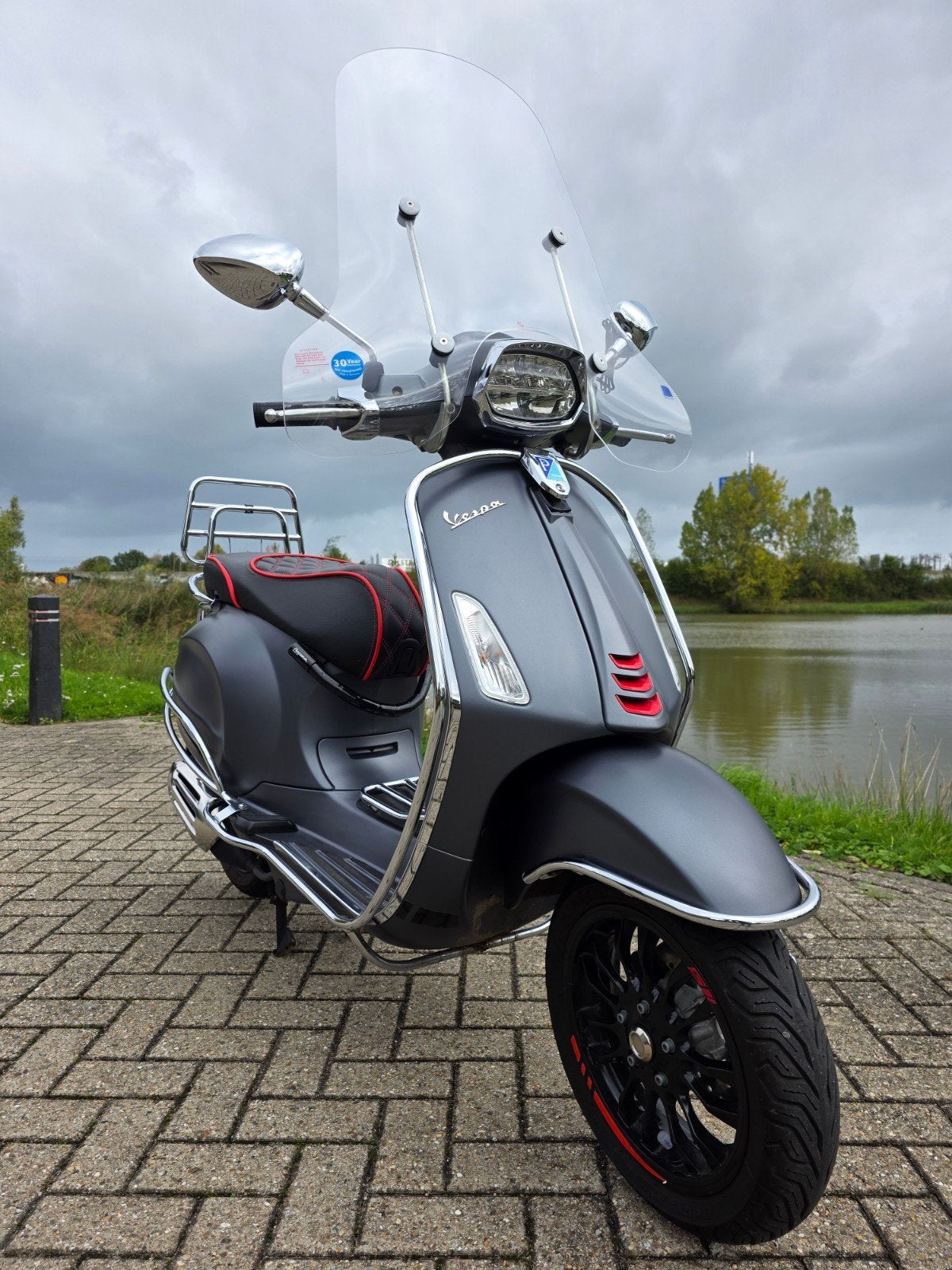 Vespa sprint bomvol met lage kmstand snor, Fietsen en Brommers, Ophalen, Zo goed als nieuw, Benzine, Vespa S