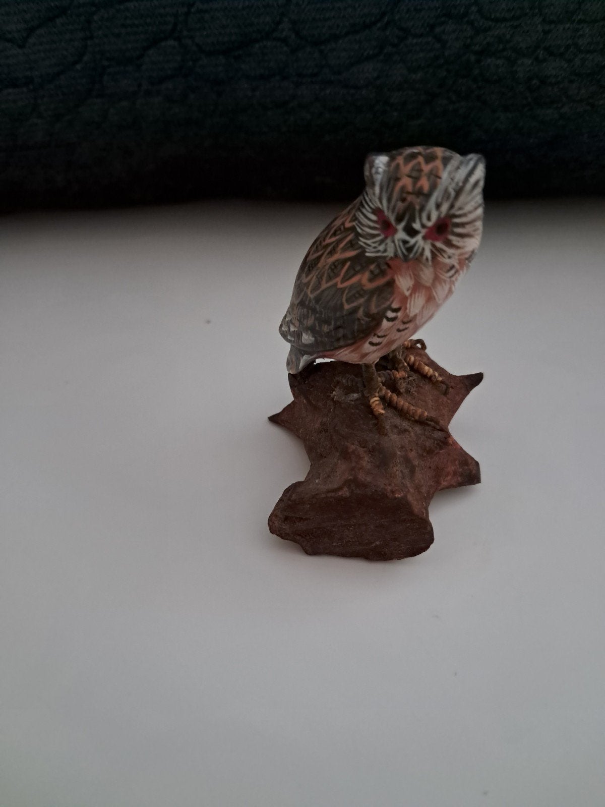 Vintage Houten Uiltje op Boomstronk met Rode Glazen Ogen, Ophalen of Verzenden, Zo goed als nieuw, Dier