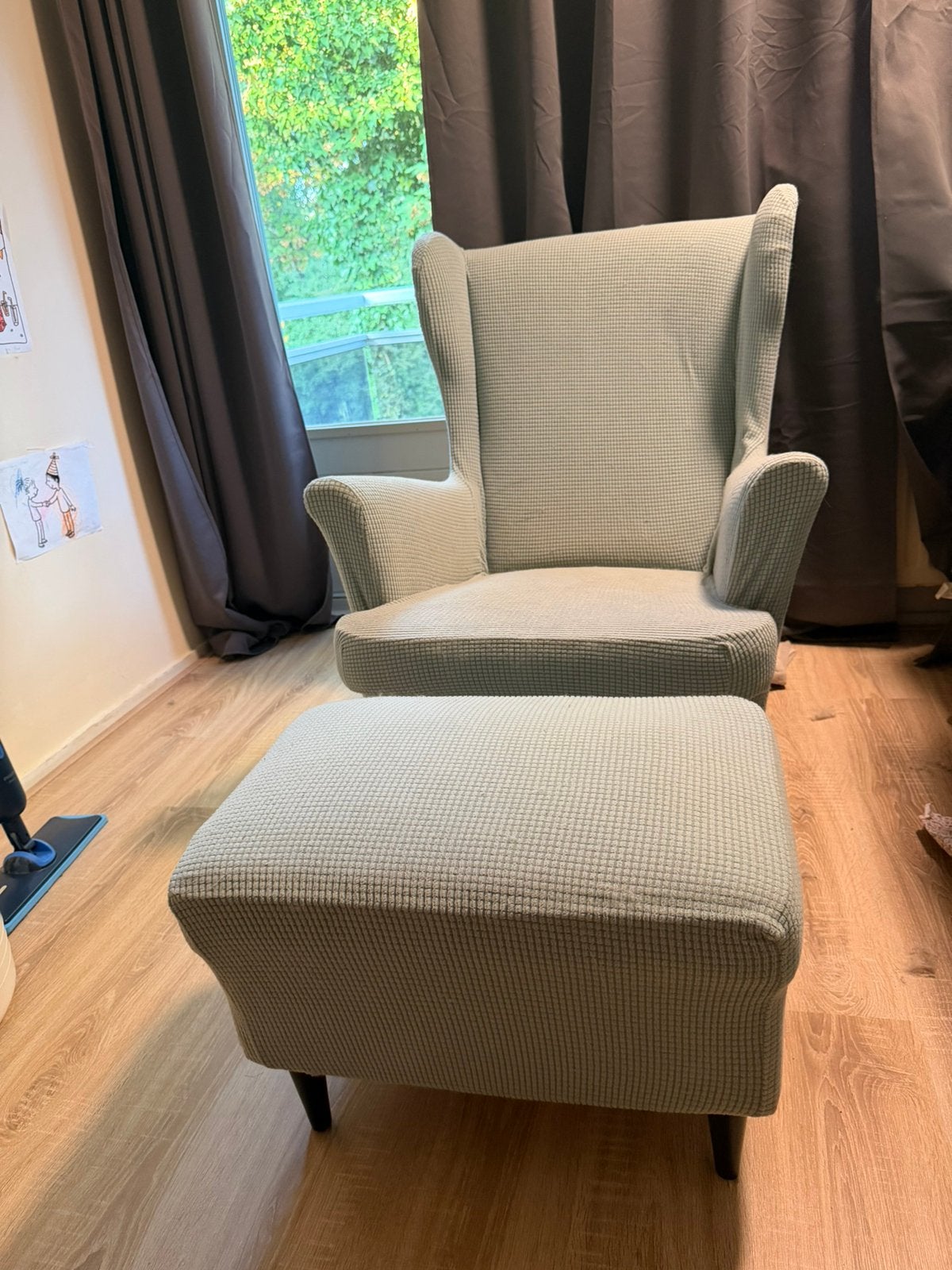 Ikea strandmon okergeel + mintgoene hoes + voetenbankje, Ophalen, Tweepersoons, 75 tot 100 cm, Zo goed als nieuw