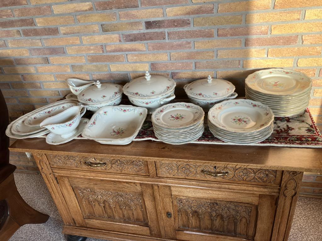 Kompleet eet servies, Ophalen