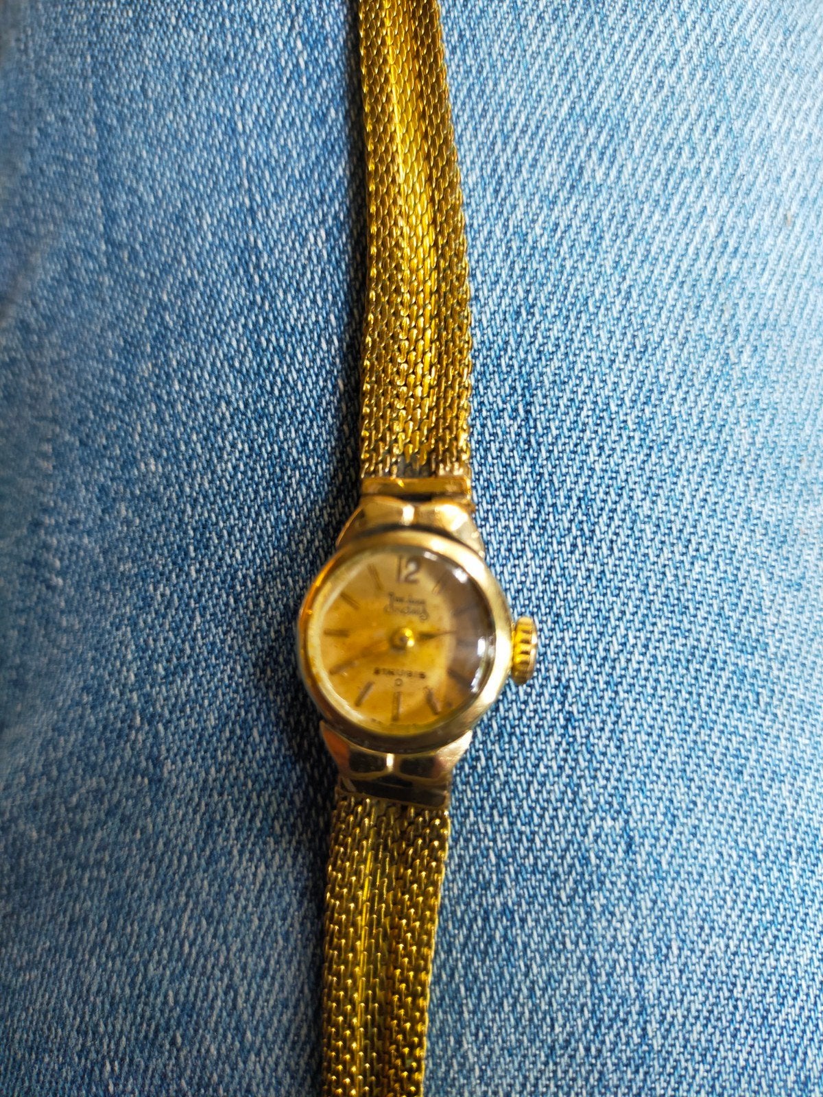 Vintage  Indus dames polshorloge, goudkleurig, Ophalen of Verzenden