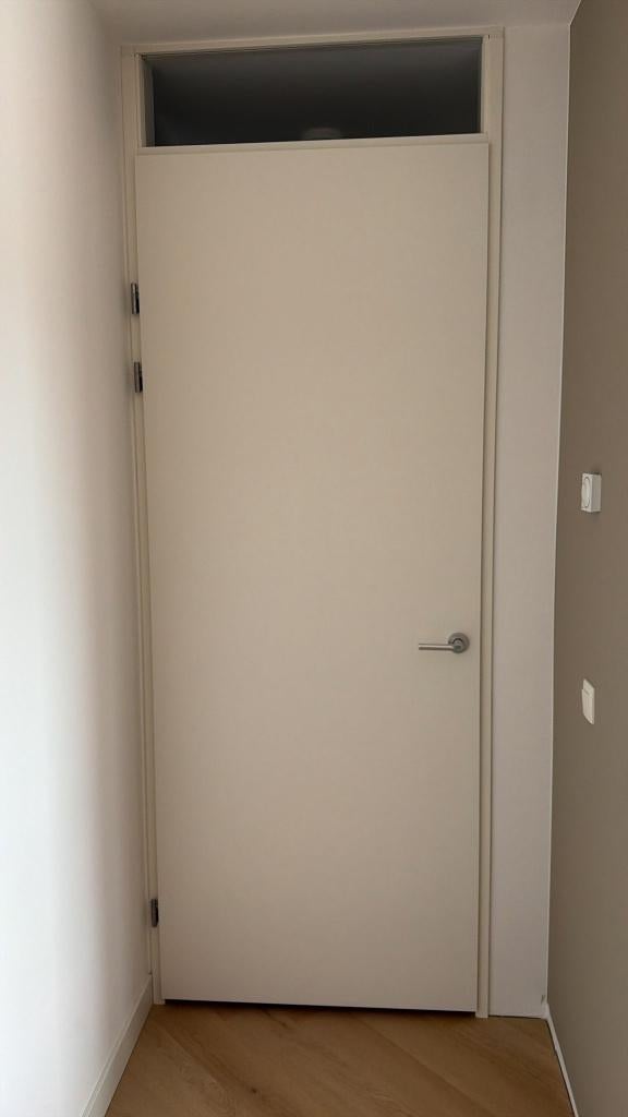 Opdekdeur met kozijn - nieuw, Deurkozijn, Nieuw, Metaal, Inclusief glas