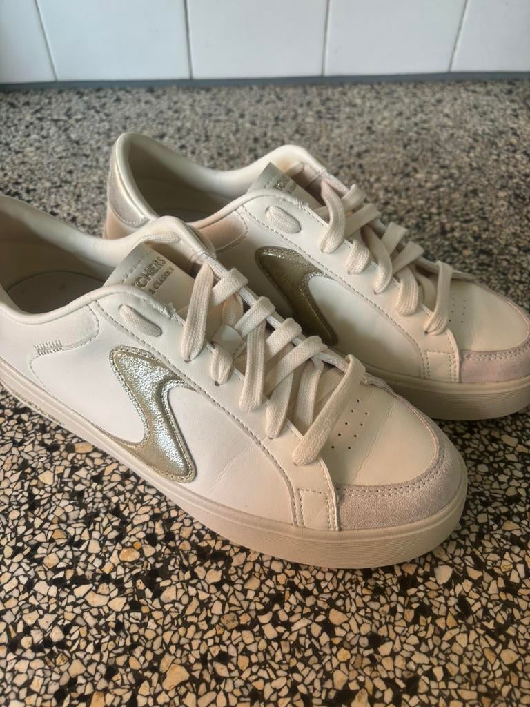 Skechers nieuw 37 wit/goud, Ophalen of Verzenden, Zo goed als nieuw, Wit, Sneakers of Gympen