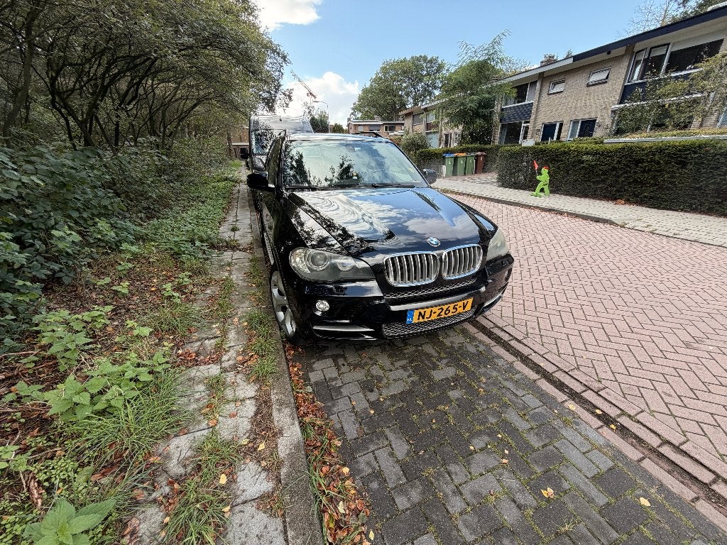 BMW X5 4.8 I AUT 2007 Zwart, 138 €/maand, 4799 cc, Leder, Vierwielaandrijving