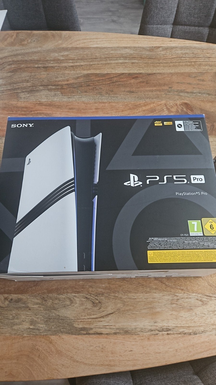 PS5 PRO 2TB met doos - compleet, Ophalen, Zo goed als nieuw, Playstation 5 Digital