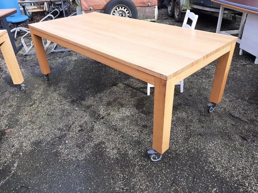 Tafel op wielen, Huis en Inrichting, Tafels | Eettafels, Ophalen, Gebruikt, 200 cm of meer, 50 tot 100 cm