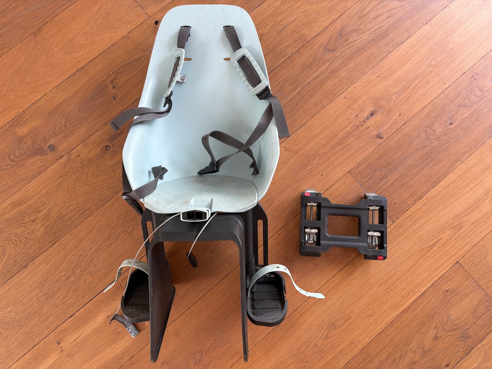 Urban Iki Achterzitje met 2 Montagesystemen, Ophalen, Achterzitje, 9 t/m 18 kg, Gebruikt