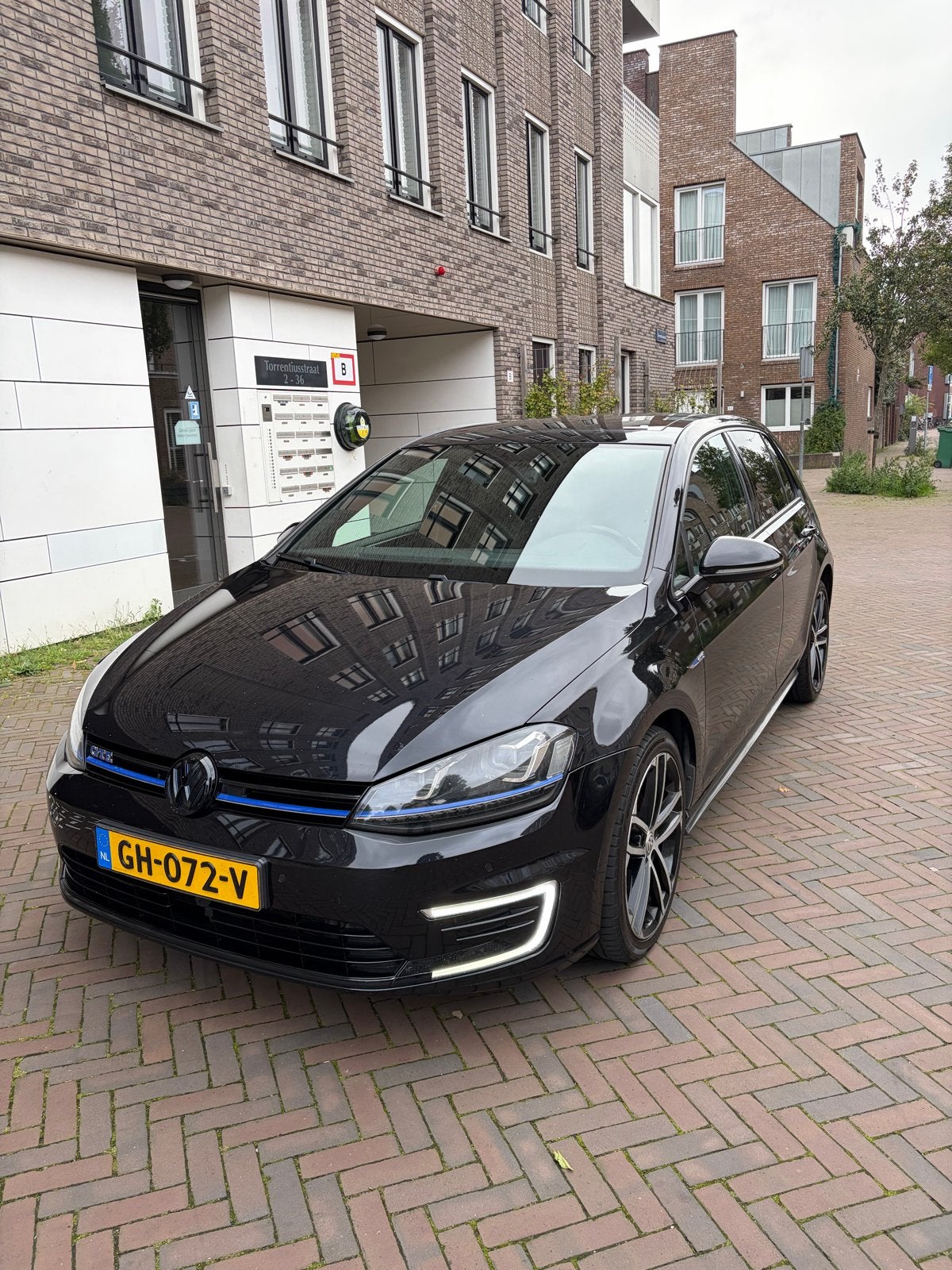 Volkswagen Golf GTE 204pk PANO |18”| NAP| Met Onderhoudsboek, Auto's, Zwart, 4 cilinders, Zwart, 1395 cc