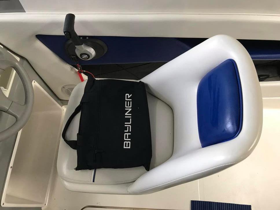Zeer nette Bayliner 192 discovery + Mercruiser 4,3 ltr MPi, Watersport en Boten, Ophalen, Binnenboordmotor, 6 meter of meer, Zo goed als nieuw