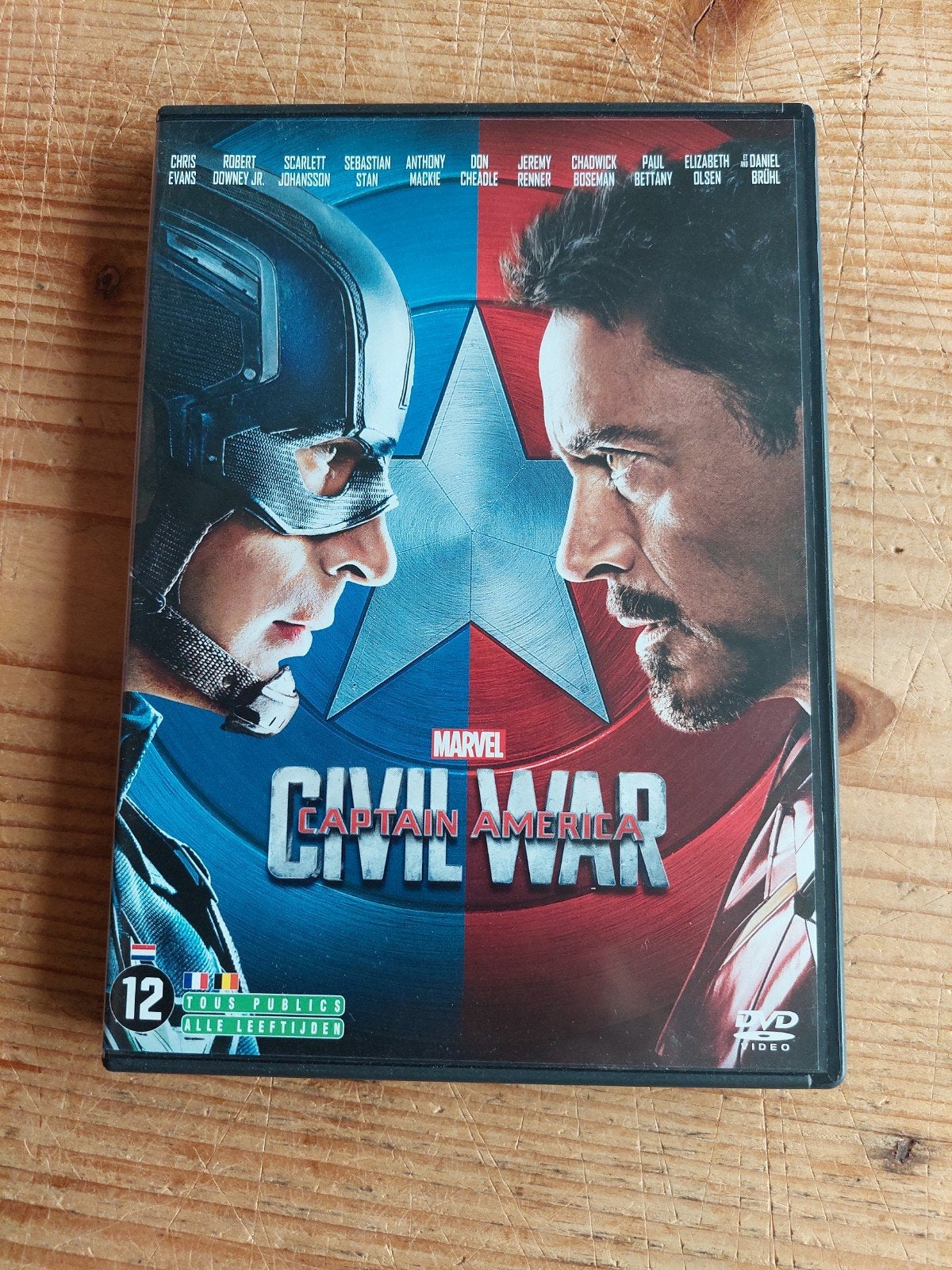 Captain America: Civil War DVD - Actie & Avontuur, Engels, Nederlands, Actiethriller, Ophalen of Verzenden