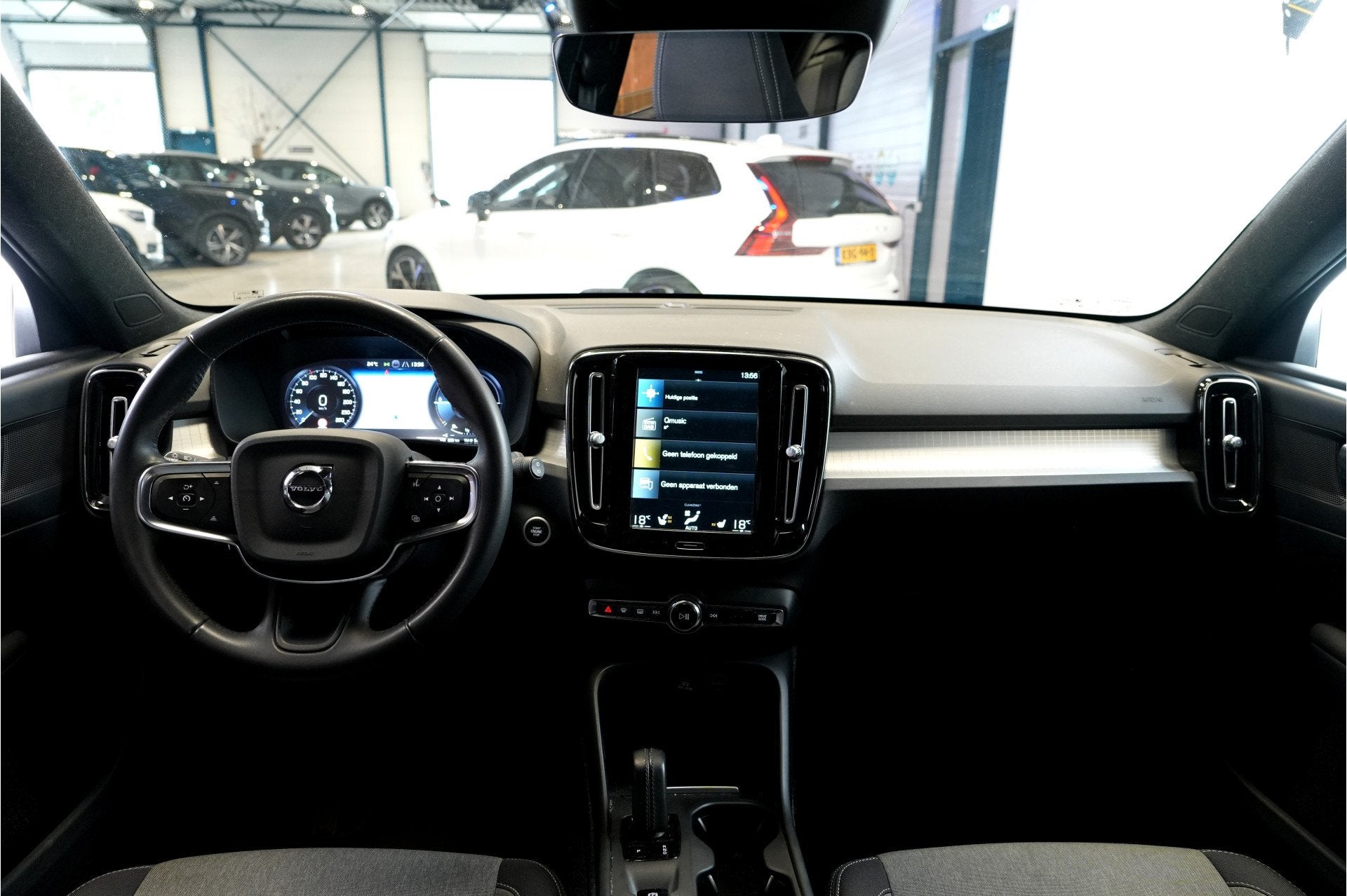 Volvo XC40 1.5 T5 193kW/262pk DCT7 Recharge Business Pro ADA, Auto's, Volvo, Stof, Met garantie (alle), Bedrijf, Hybride Elektrisch/Benzine