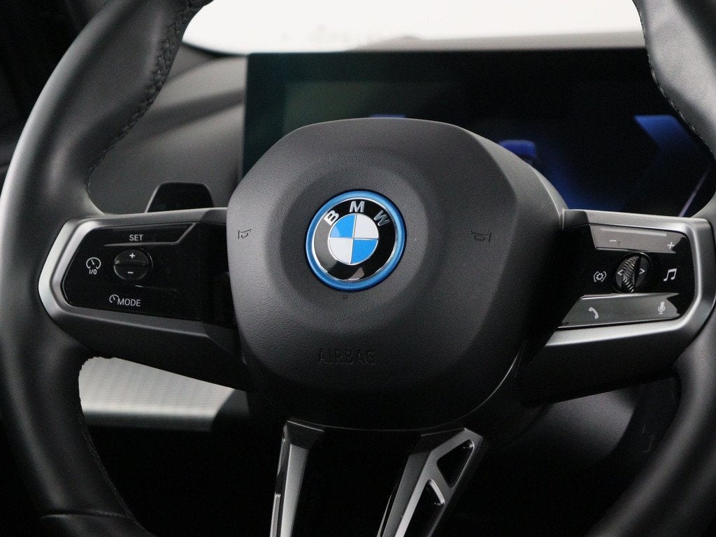 BMW i5 eDrive40 84 kWh M Sport Trekhaak Accu SoH 100%, Auto's, BMW, Achterwielaandrijving, Gebruikt, Skiluik, Met garantie (alle)