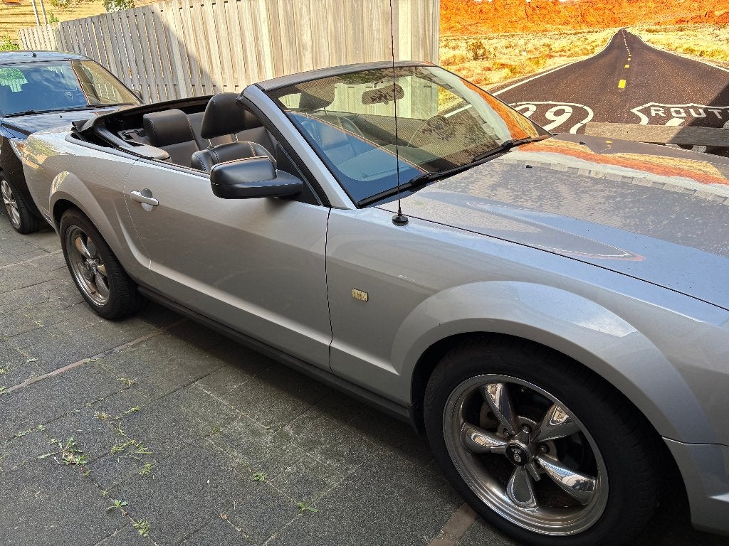 Ford Mustang 4.0 V6 Convertible 2005 Grijs, Achterwielaandrijving, Zwart, Cabriolet, 205 pk