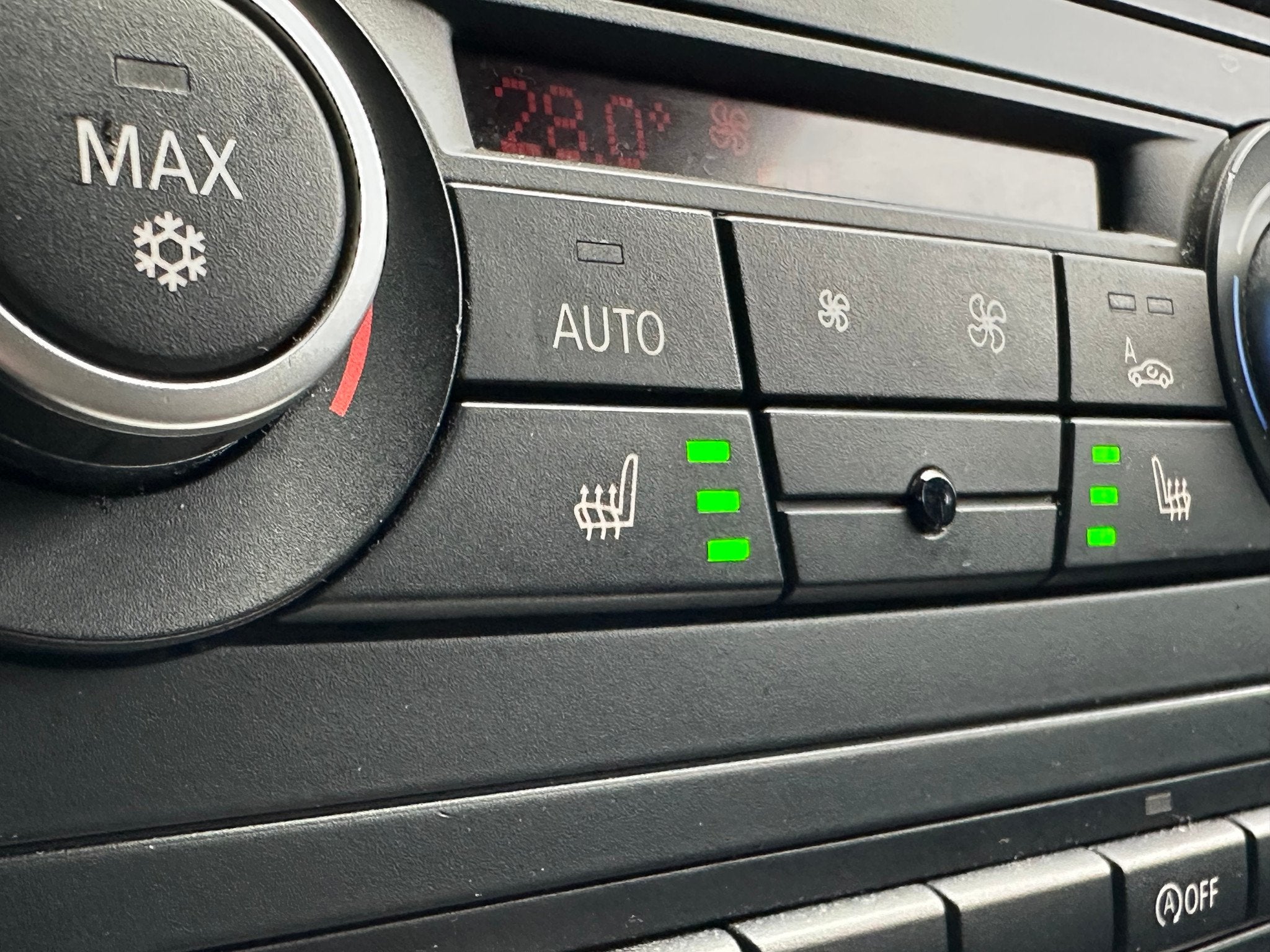 BMW 1 Serie 118i LCI 5-Deurs CarPlay Cruise Control YOUNGTIM, 1-Serie, 1290 kg, Zwart, Origineel Nederlands