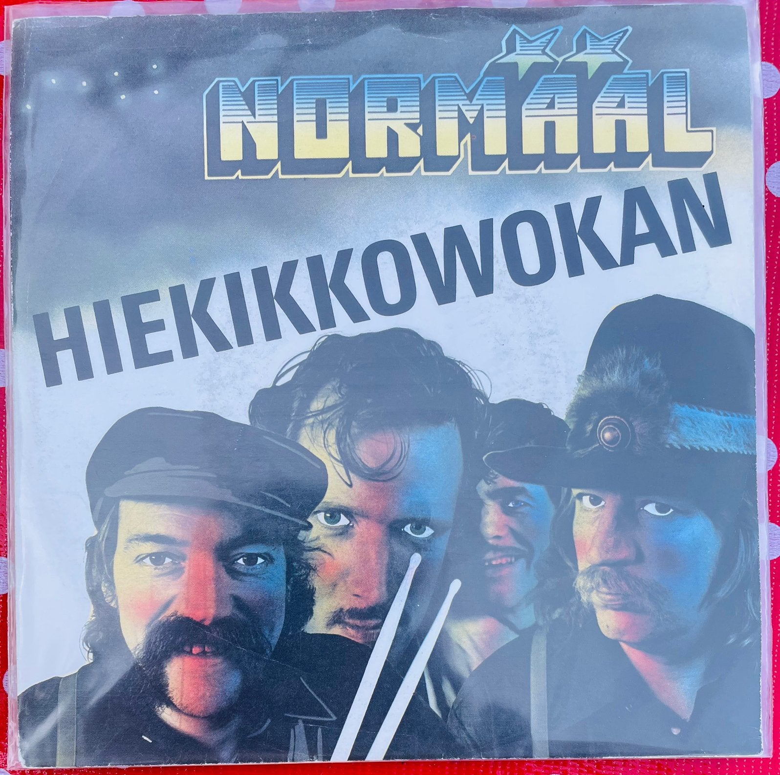 Single van Normaal Hiekikkowokan achterhoekse Rock, Originele persing, 7 inch, Ophalen of Verzenden, Zo goed als nieuw