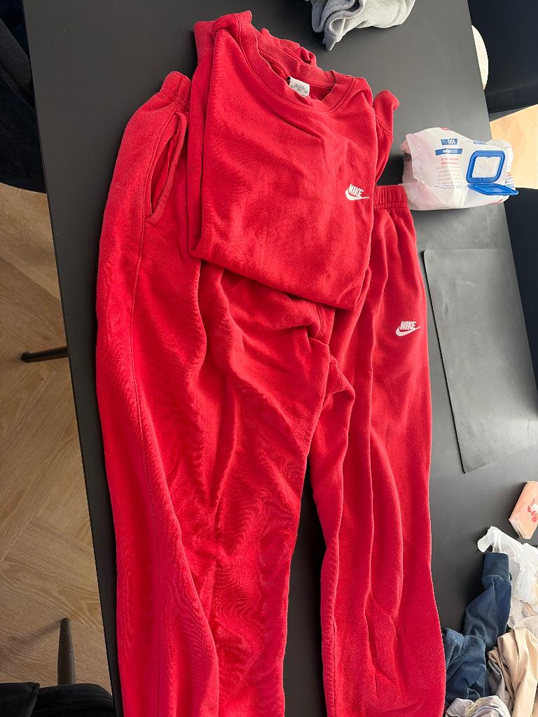 Nike trui heren 3XL en broek 4XL, Kleding | Heren, Ophalen of Verzenden, Gedragen, Nike