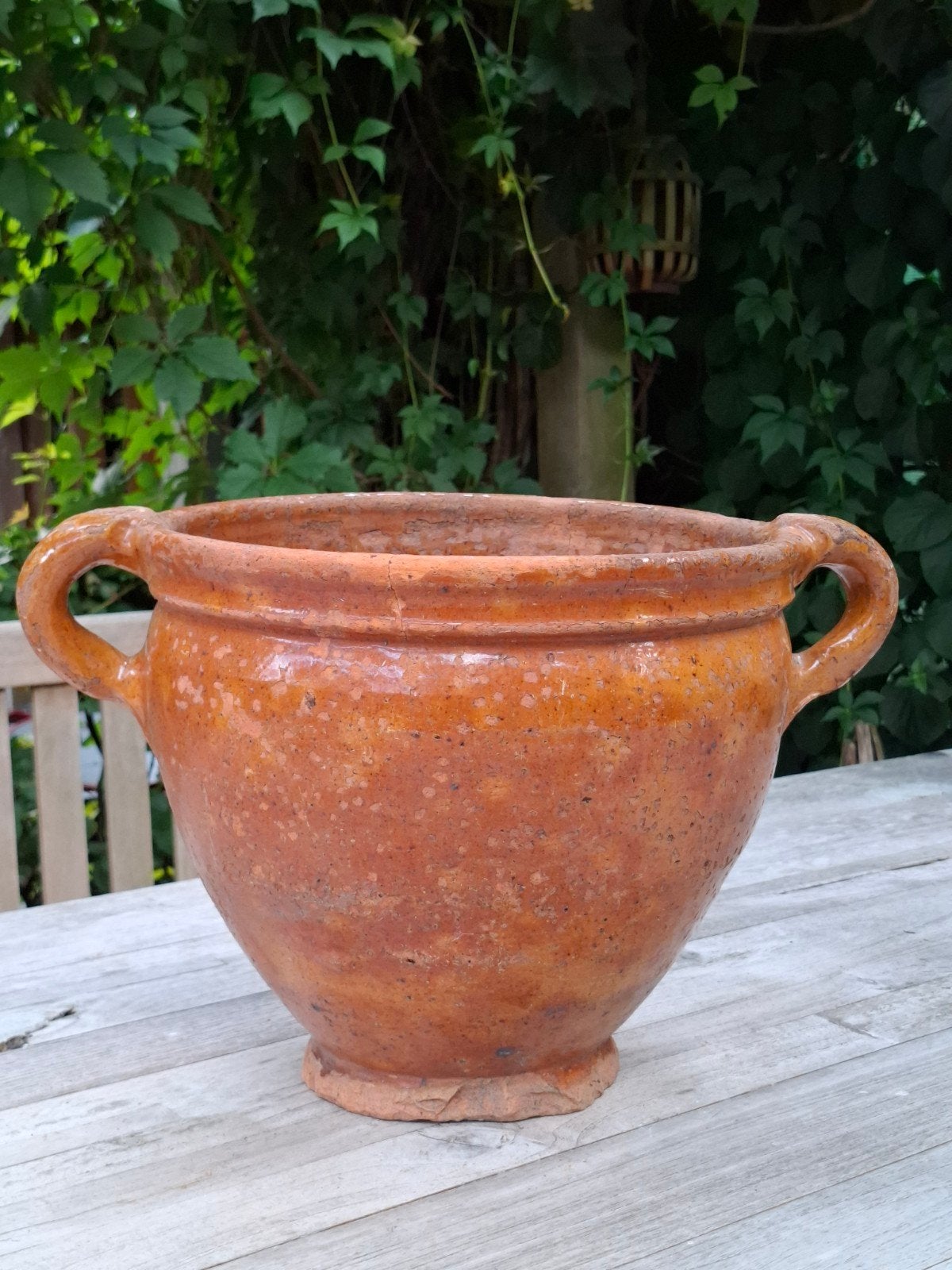 Zeer oude geglazuurde terracotta pot met oren, Ophalen