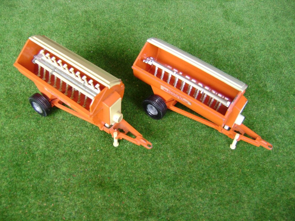 Howard Rotaspreader 155 van Britains met nr. 9568, Ophalen of Verzenden, Zo goed als nieuw, Tractor of Landbouw, Britains