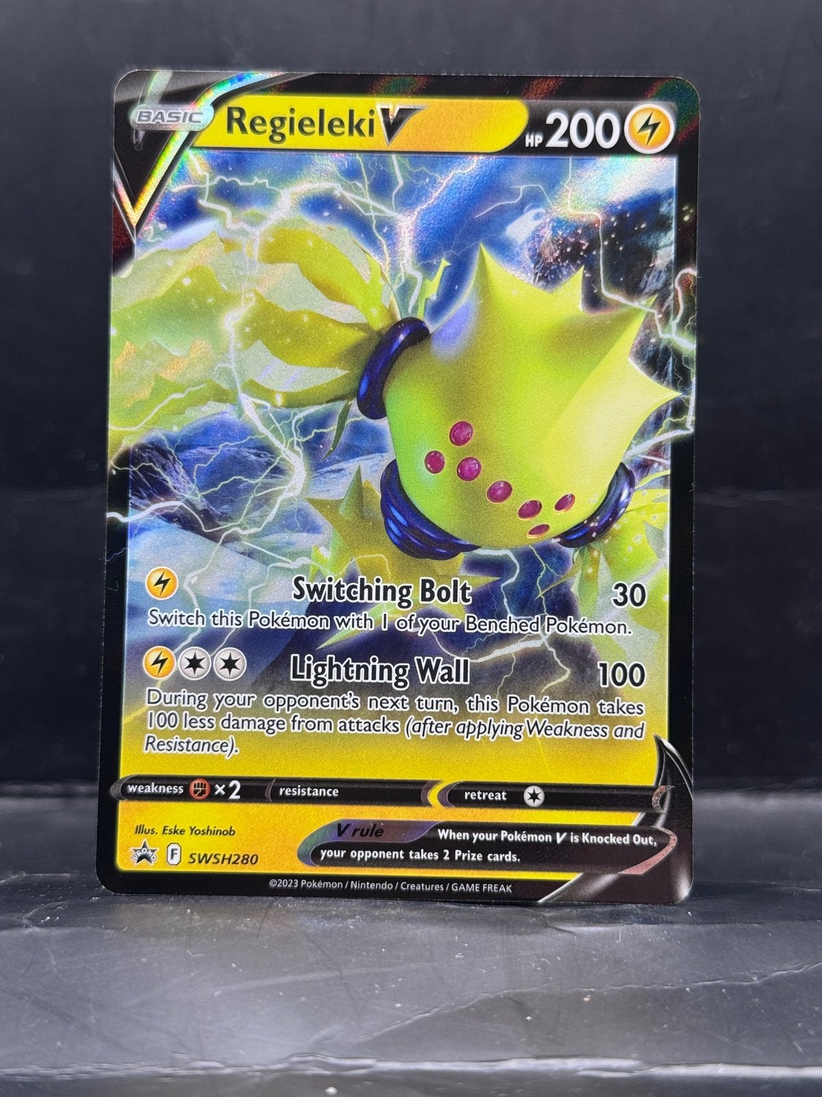 Pokemon Sword & Shield PROMO - Regieleki V SWSH280, Ophalen of Verzenden, Zo goed als nieuw
