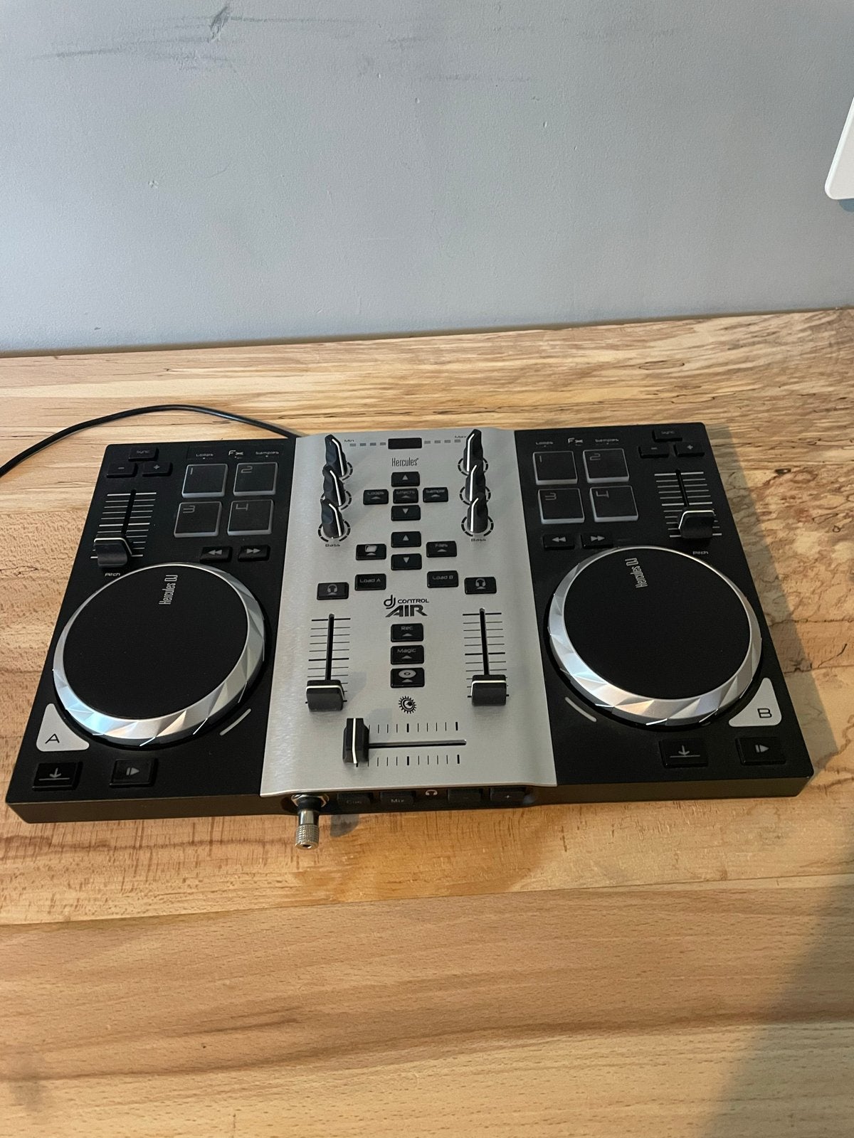 Hercules DJControl Air DJ-controller met koptelefoon, Ophalen of Verzenden, Gebruikt, Dj-set, Overige merken