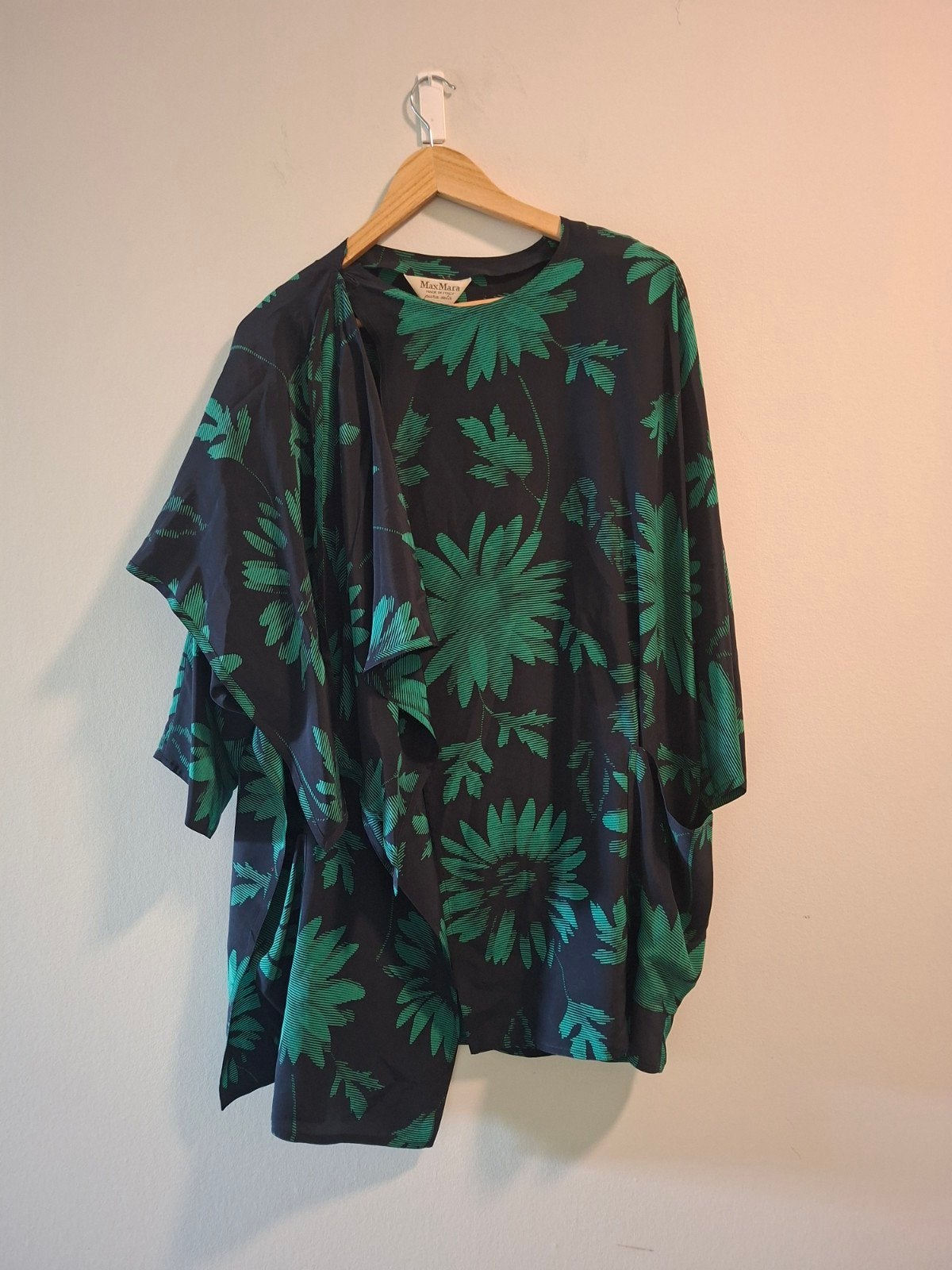 Max Mara Vintage Zijden Blouse met Groen Bloemenprint, Kleding | Dames, Ophalen of Verzenden, Gedragen, Groen, Maat 42/44 (L)