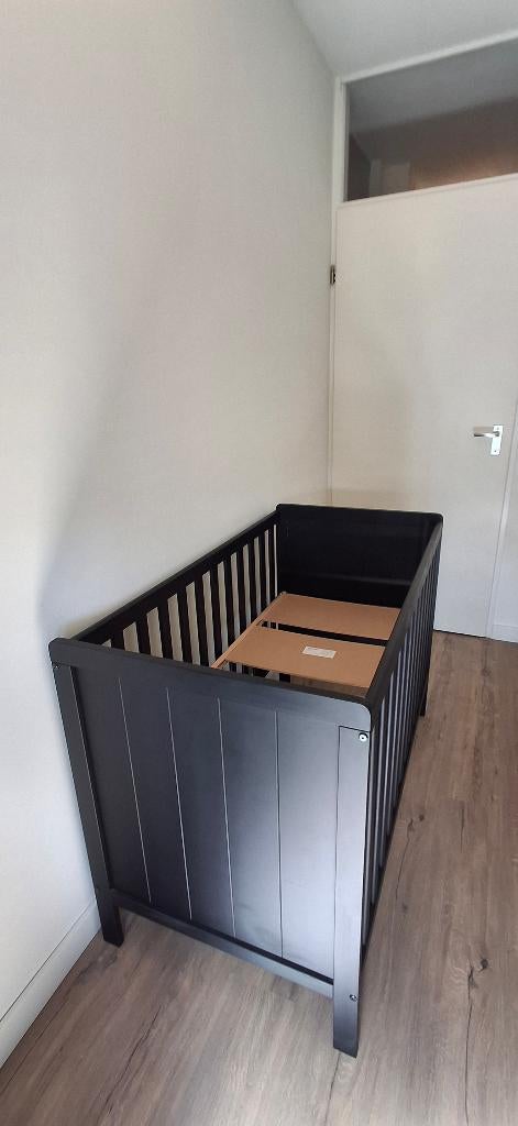 Ledikant Ralph zwart, Kinderen en Baby's, Babywiegjes en Ledikanten, Ophalen, Gebruikt, Ledikant