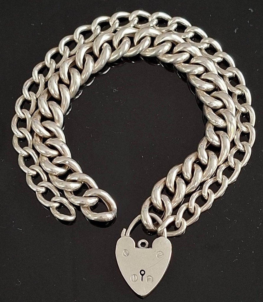 Prachtige UK Sterling Zilver Dubbel Armband Padlock Sluiting, Ophalen of Verzenden, Zilver, Armband