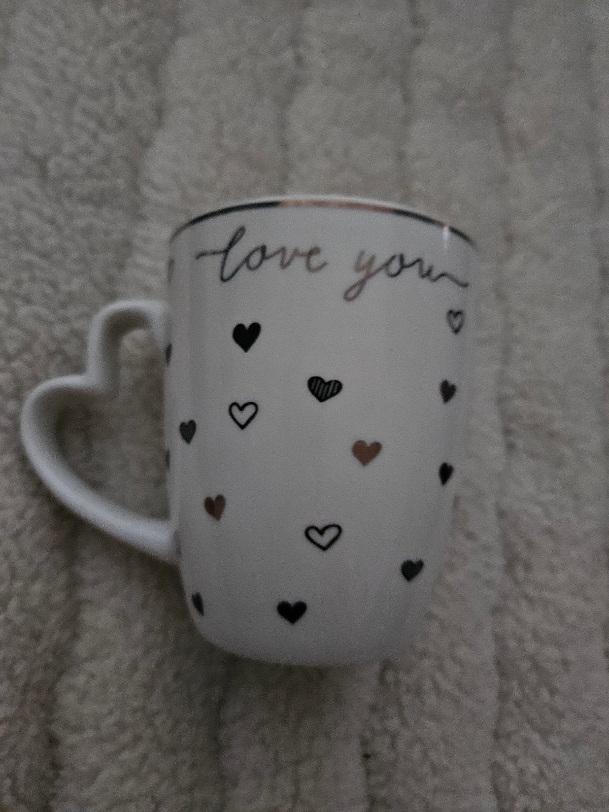 Mok met hartjes en 'love you' opdruk, Ophalen of Verzenden, Steen/keramiek, Wit, Overige merken