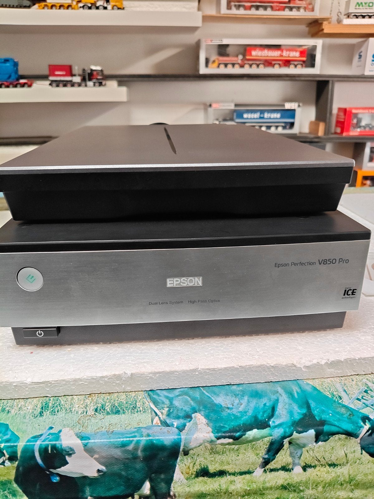 Epson Perfection V850 Pro Fotoscanner met toebehoren, Ophalen of Verzenden, Zo goed als nieuw, Fotoscanner, Epson