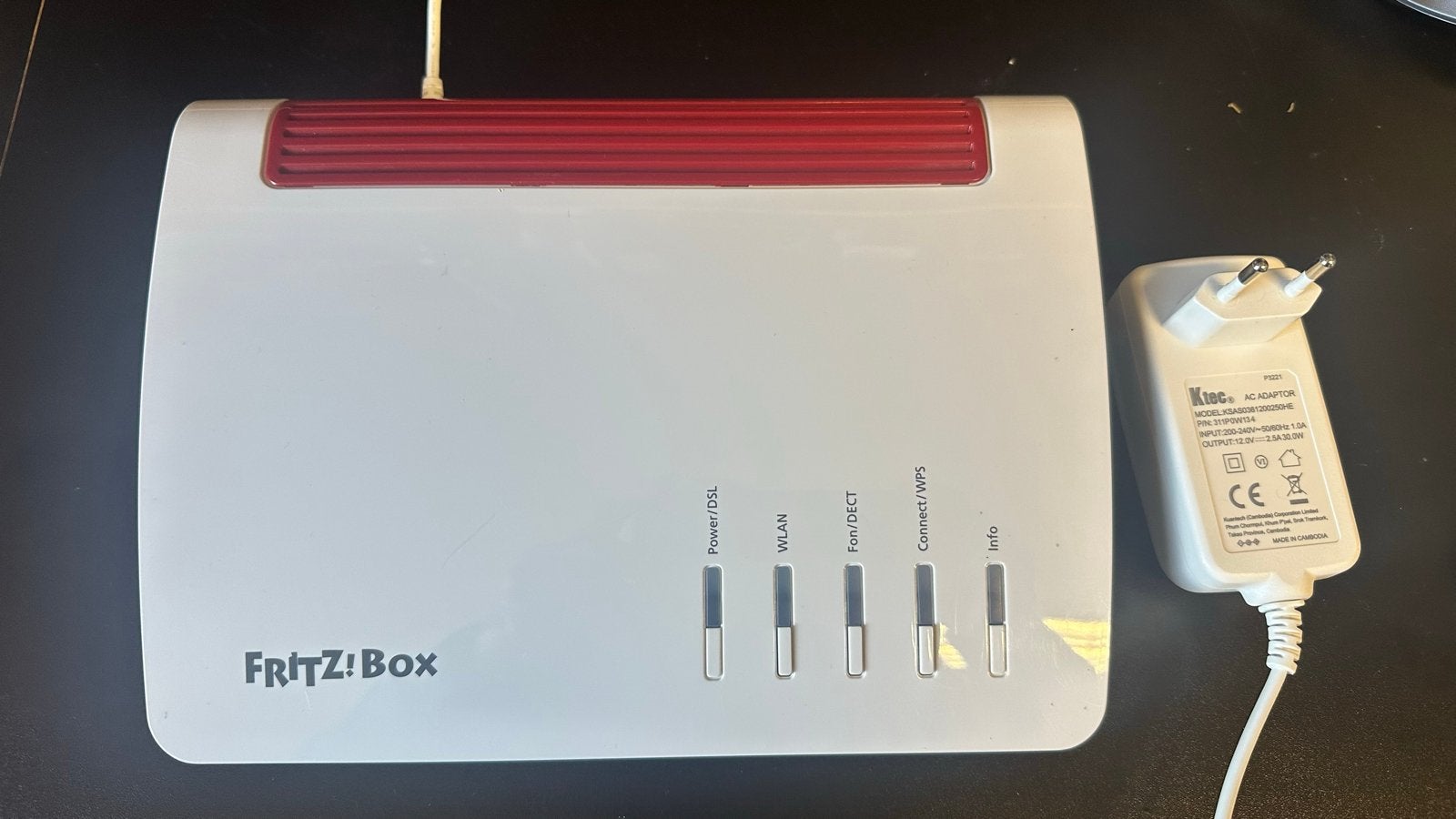 Fritz!Box 7590 - Snelle en betrouwbare DSL-router, Computers en Software, Ophalen of Verzenden, Zo goed als nieuw, Router met modem