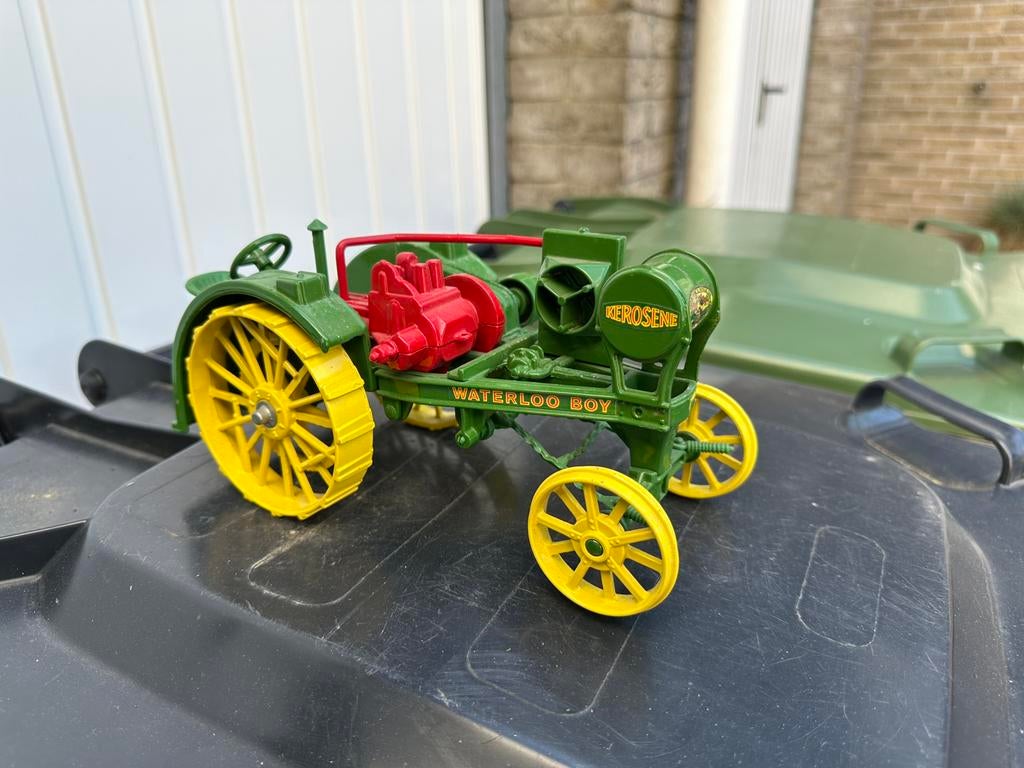 John Deere Waterloo Boy trekker 1:16 ERTL, Overige merken, Ophalen of Verzenden, Zo goed als nieuw, Groter dan 1:32