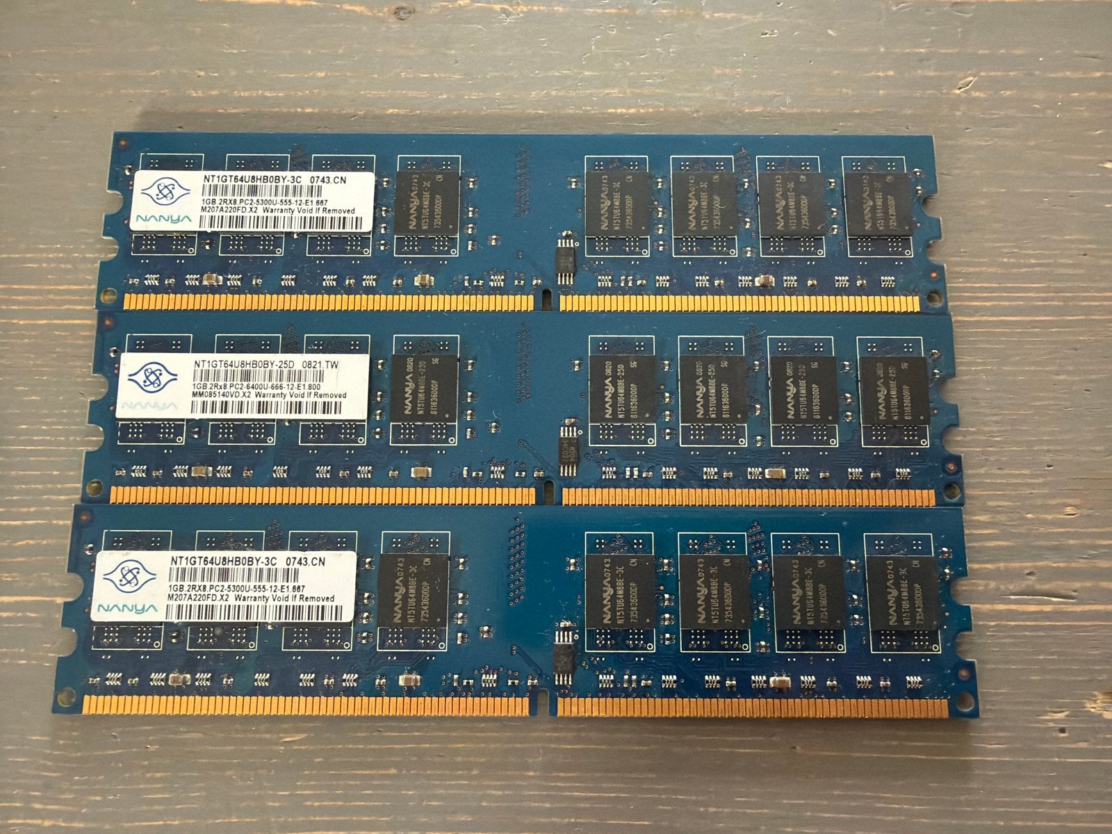 Nanya 1GB DDR2 RAM Geheugenmodules (3 stuks), Ophalen of Verzenden, Gebruikt, DDR2, Server