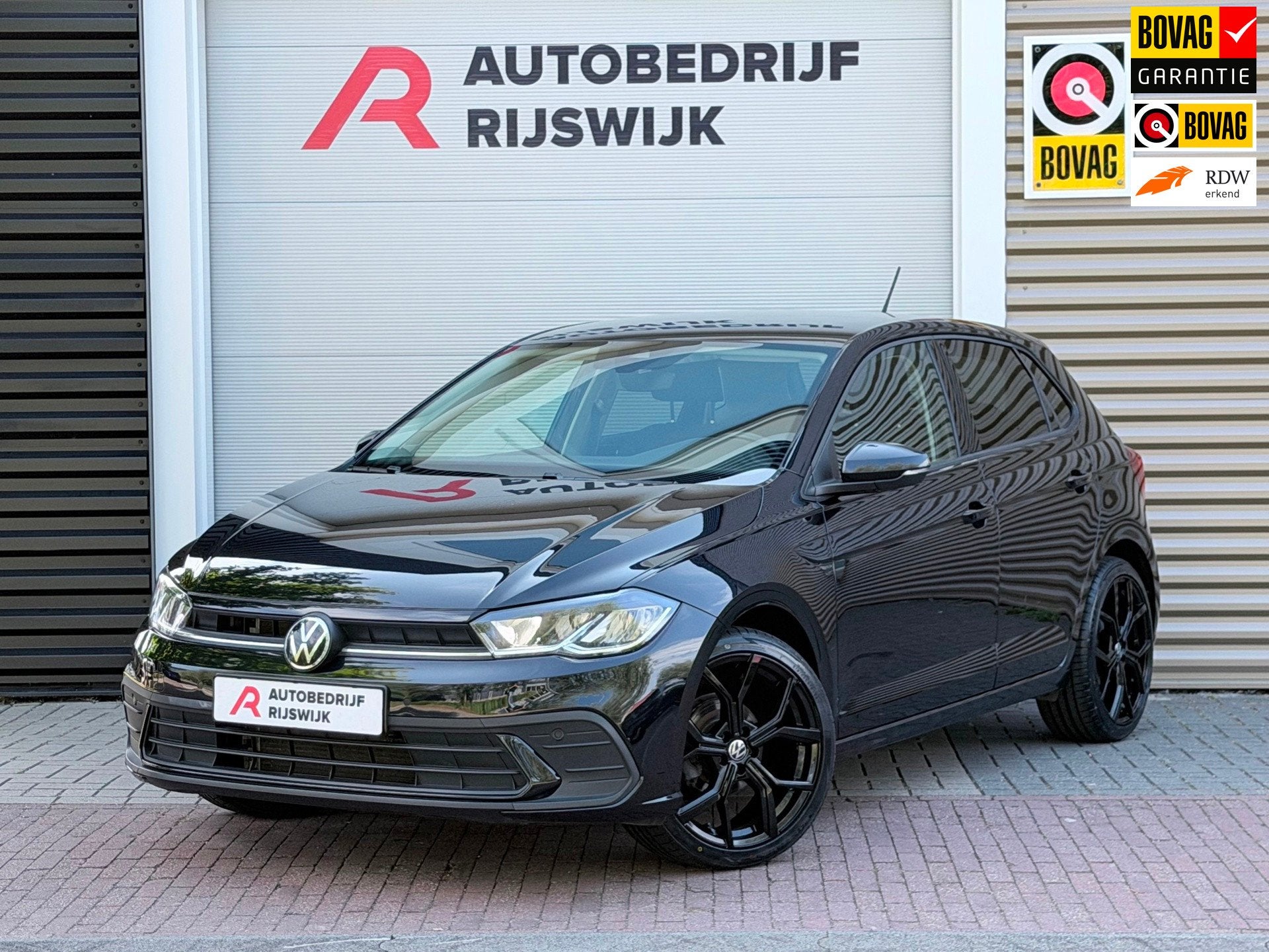 Volkswagen Polo 1.0 TSI Life AppleCarPlay/Keyless, Gebruikt, 95 pk, 1096 kg, Zwart