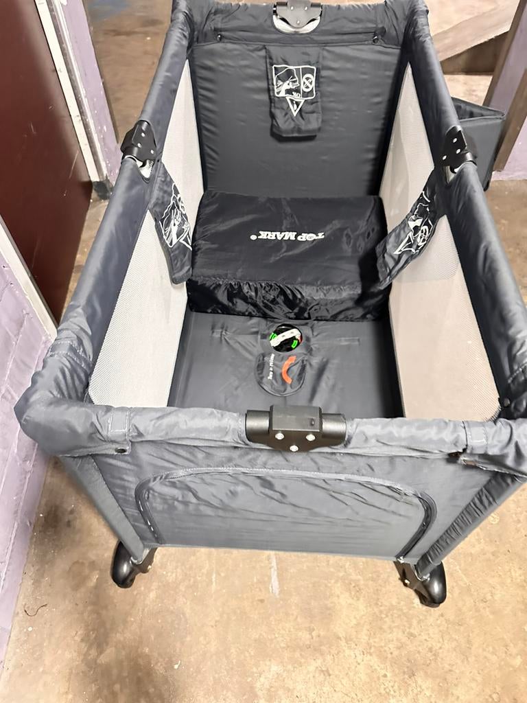 Koelstra Matras en Campingbed Travelsleeper, Ophalen, Zo goed als nieuw, Reisbedje