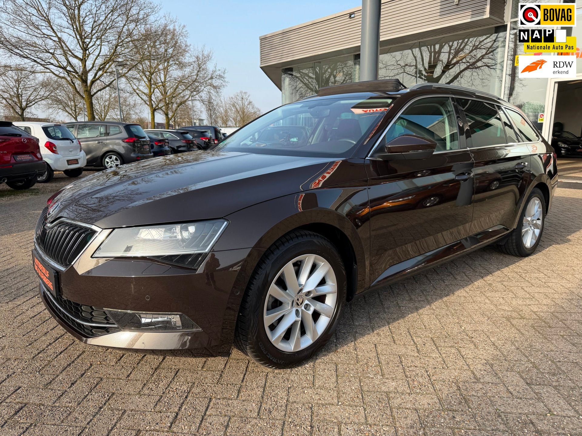 Skoda Superb Combi 1.4 TSI ACT Style Business Automaat, Navi, 1345 kg, Stof, Gebruikt, 4 cilinders