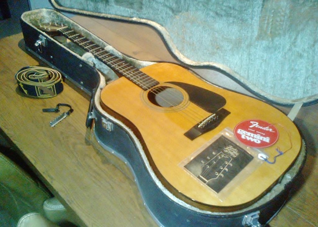 Fender Akoestische Gitaar, Ophalen, Zo goed als nieuw, Overige typen, Met koffer