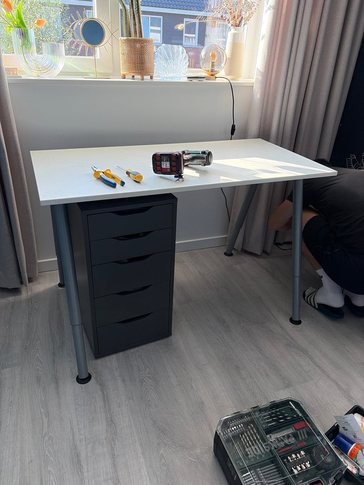 IKEA LAGKAPTEN bureau, Huis en Inrichting, Ophalen, Gebruikt, In hoogte verstelbaar, IKEA