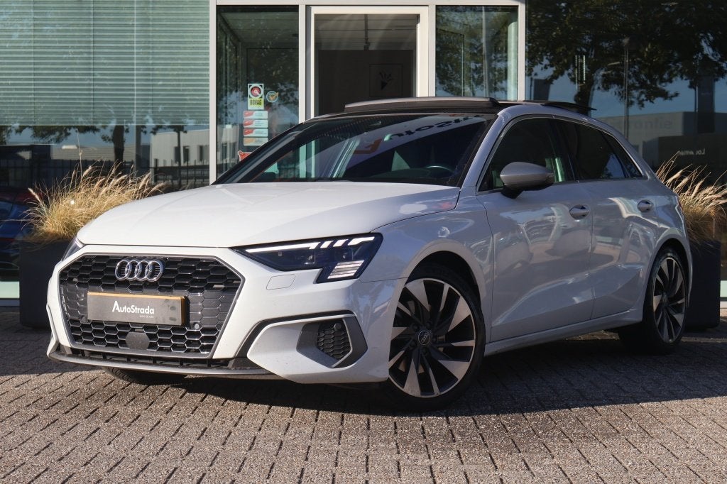 Audi A3 Sportback 35 TFSI 150pk MHEV S-tronic Edition One, Auto's, Keurmerk '100% Onderhouden', Dealer onderhouden, Verwarmde buitenspiegels