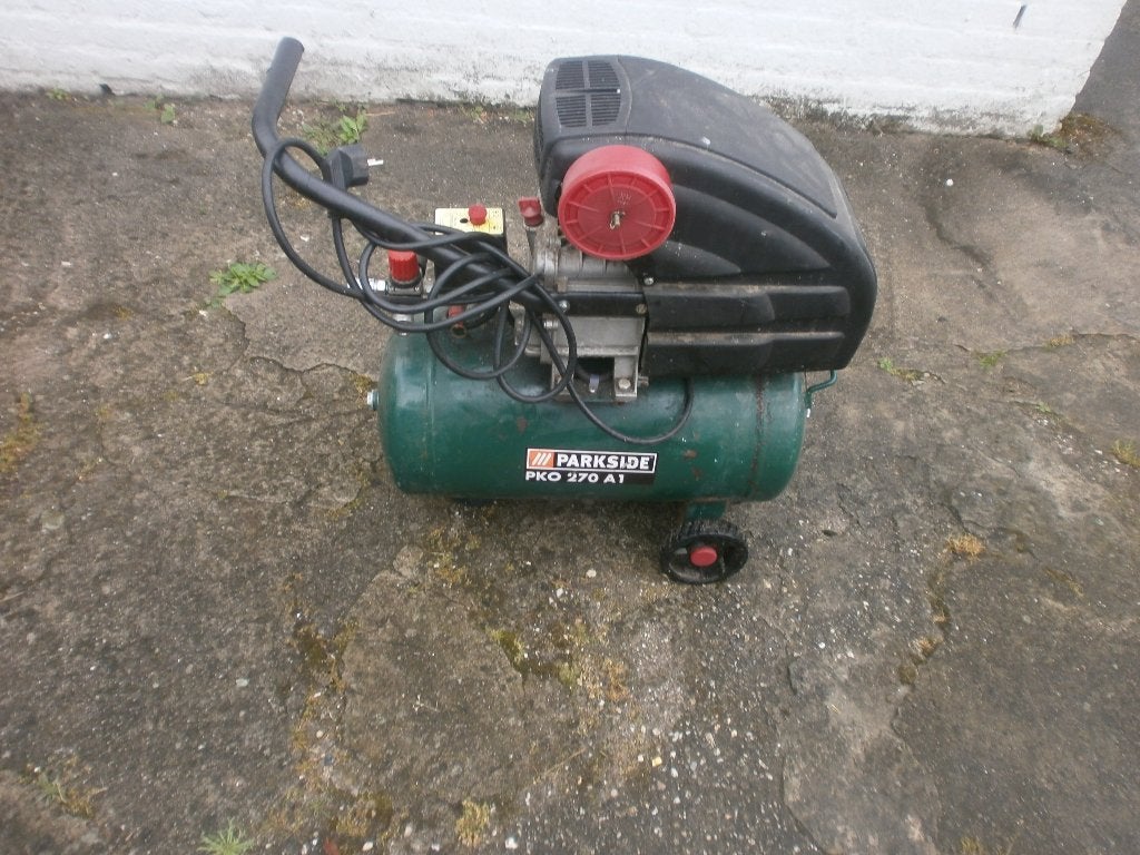 Compressor, Doe-het-zelf en Verbouw, Compressors, Ophalen, Gebruikt, 6 tot 10 bar, 200 tot 400 liter/min