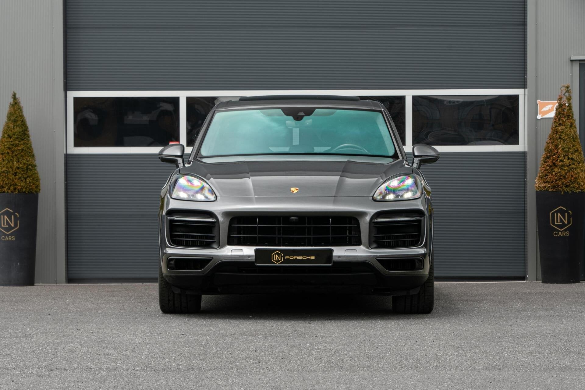 Porsche Cayenne 3.0 E-Hybrid|Vierwielbesturing|Pano|21'|PDLS, Auto's, Porsche, Automaat, 2995 cc, Automatische klimaatregeling