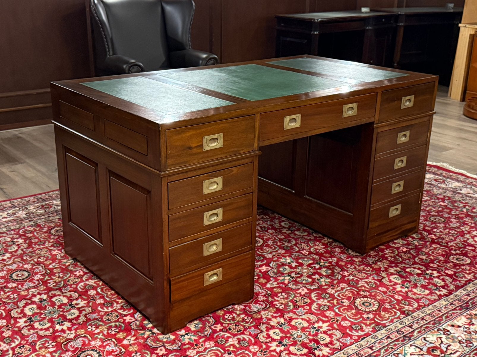 Klassiek Engels bureau #676, Huis en Inrichting, Bureaus, 150 cm, Hout, Bruin, Ophalen of Verzenden