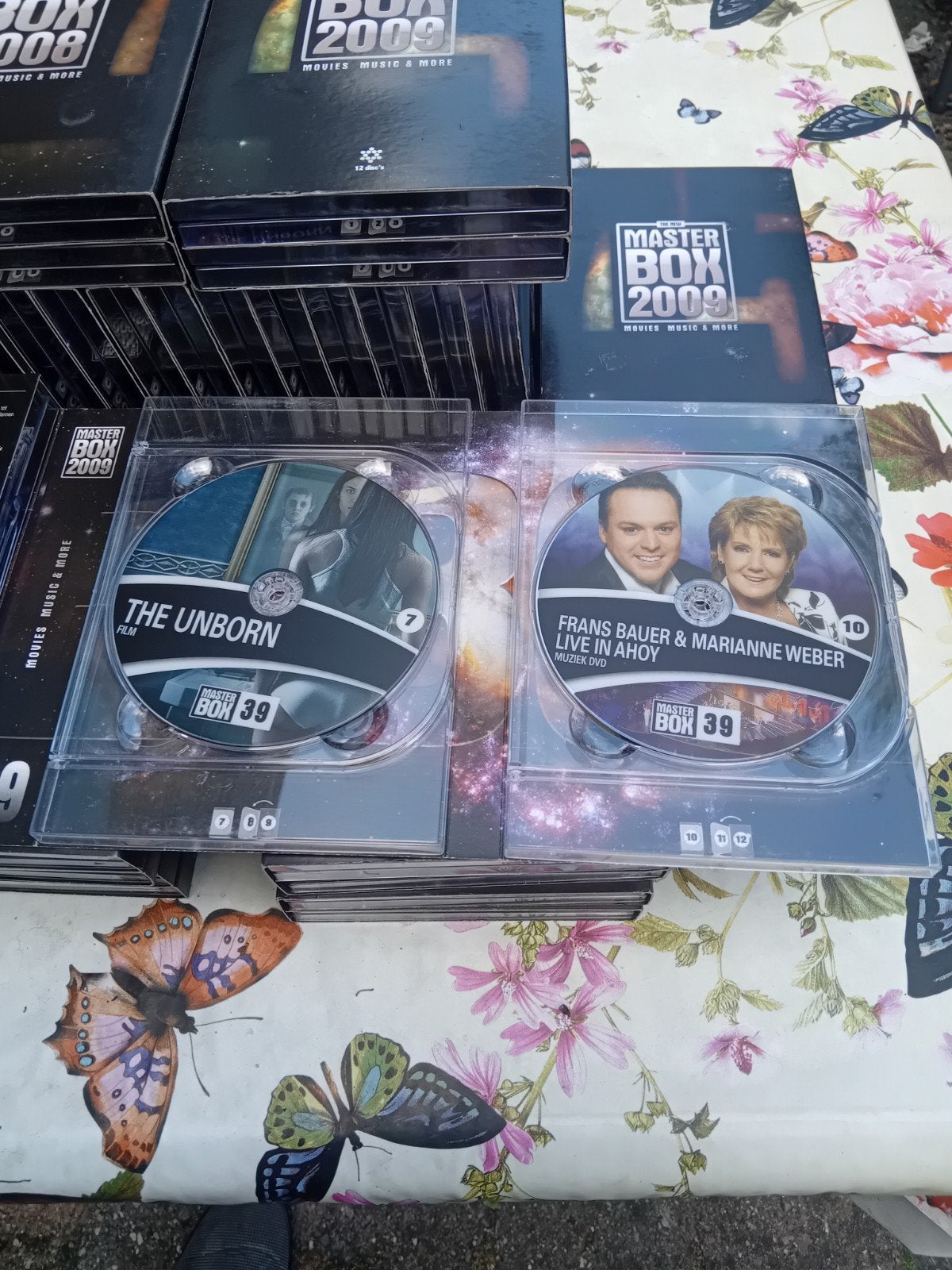 Masterbox DVD Collectie: Films, Muziek & Meer (2008-2010), Ophalen