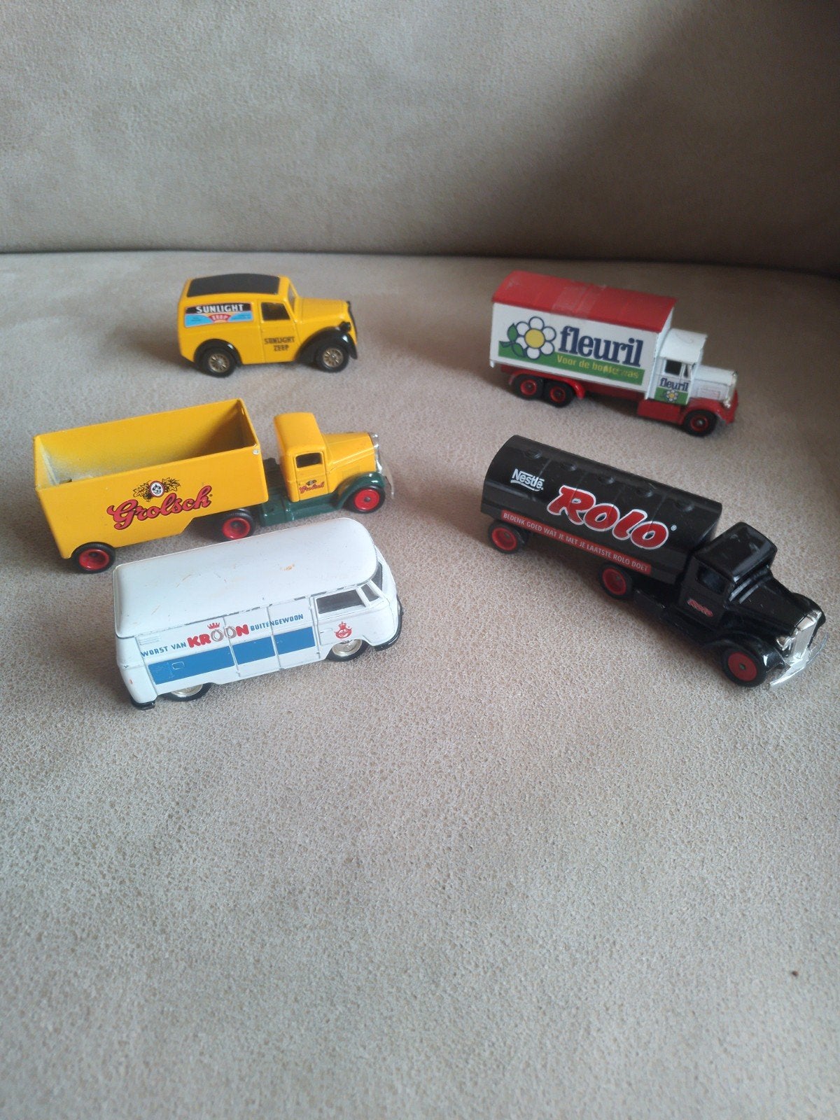 Miniatuur vrachtwagen en busje, Ophalen of Verzenden, Zo goed als nieuw, Bus of Vrachtwagen, Overige merken