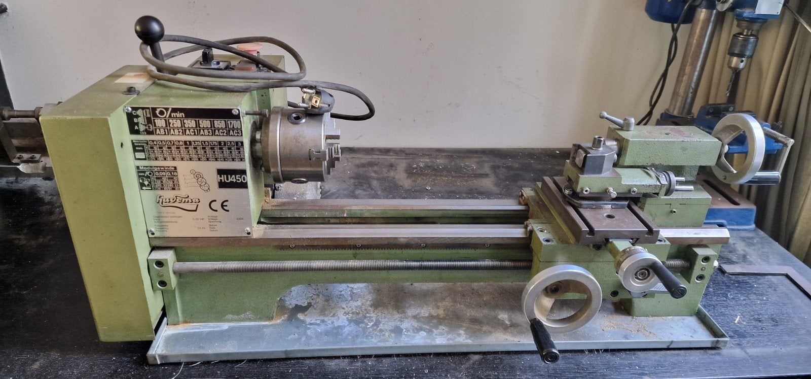 Gebruikte draaibank Huvema HU450 met accessoires, Doe-het-zelf en Verbouw, Ophalen, Gebruikt, Metaaldraaibank, Minder dan 500 mm