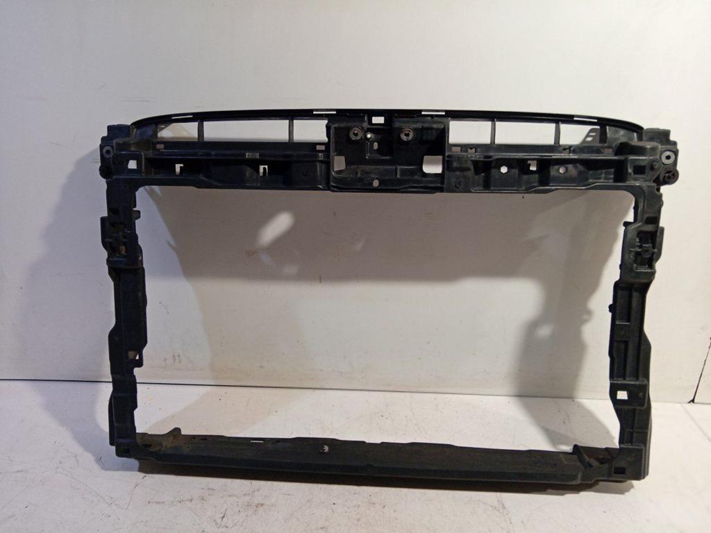 Voorfront slotplaat Volkswagen Passat, Auto-onderdelen, Onderdelen@venauto.nl, Van der Ven Autorecycling B.V., Gebruikt, Ettenseweg 76, 4706 PB Roosendaal, The Netherlands