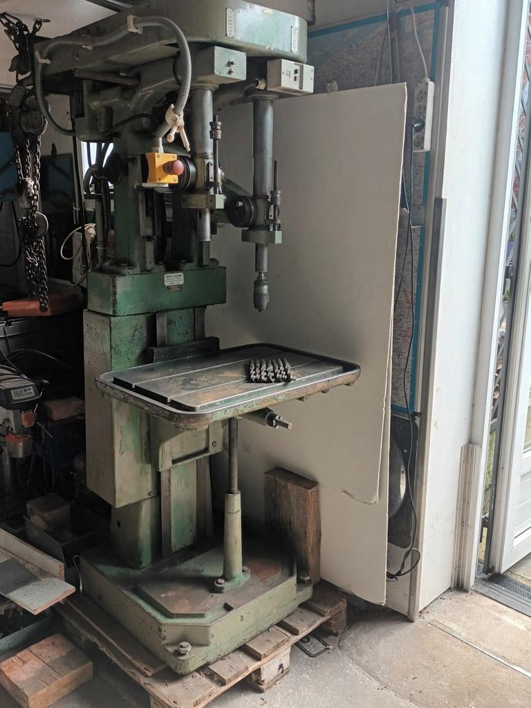 Te koop dubbele kolomboormachine jaren zeventig, Ophalen