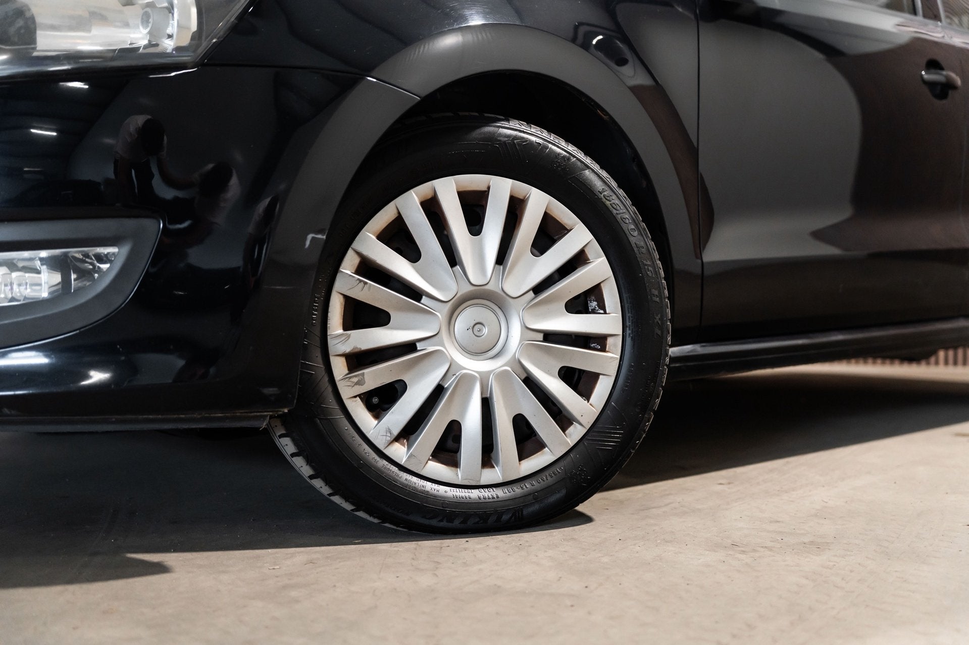 Volkswagen Polo 1.4 Highline Automaat | Cruise | Airco | PDC, Euro 5, Gebruikt, 4 cilinders, Zwart