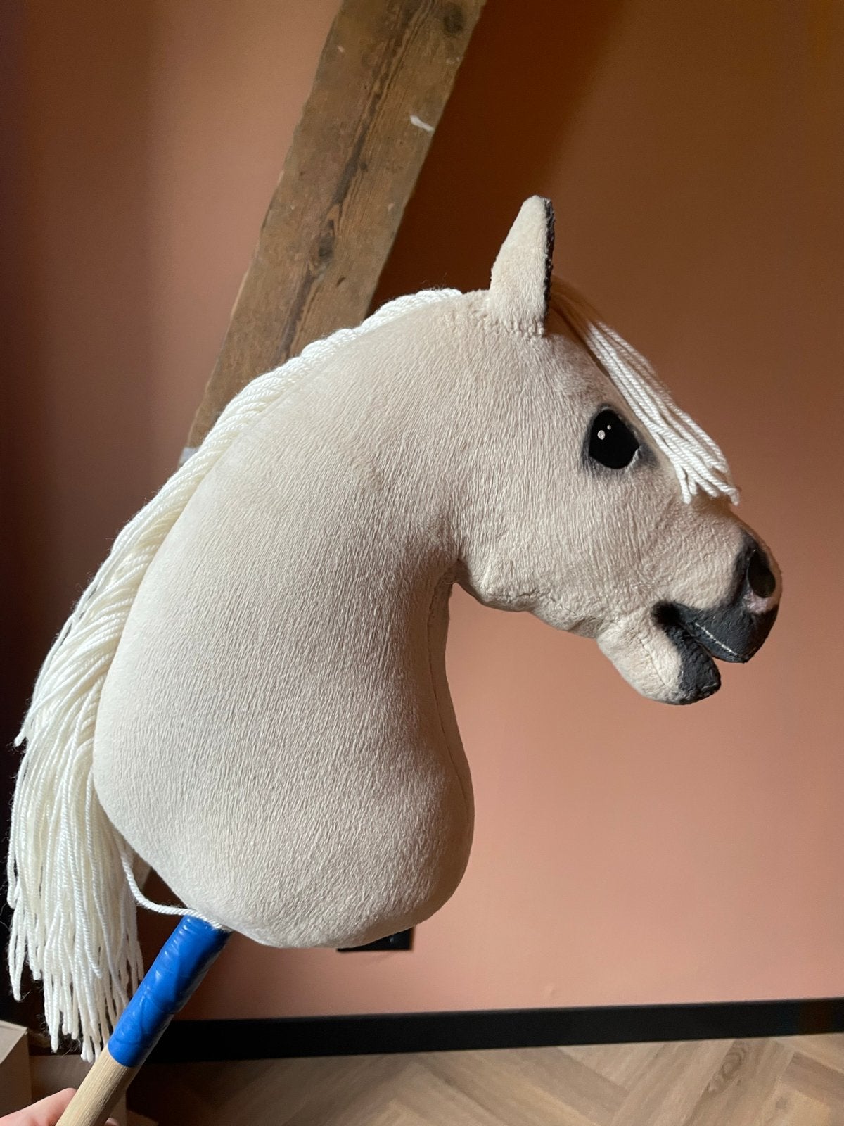 Iw hobbyhorse finley, Hobby en Vrije tijd, Verzenden, Zo goed als nieuw