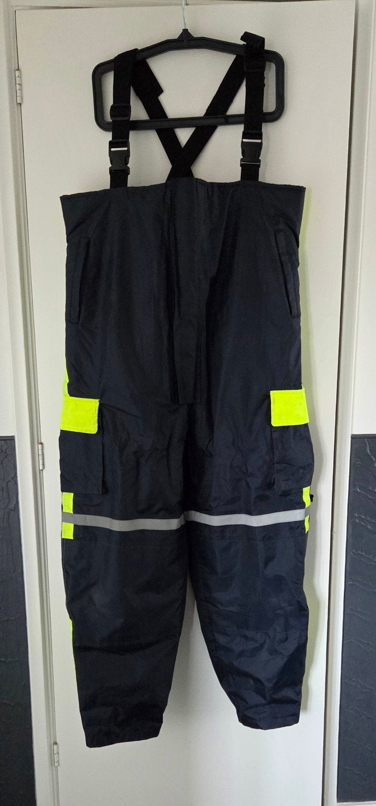 Waterdichte tuinbroek met bretels en reflecterende strepen, Watersport en Boten, Ophalen of Verzenden, Zo goed als nieuw, Kleding